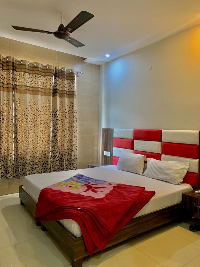Hotel Sukhman Residency Амритсар Экстерьер фото