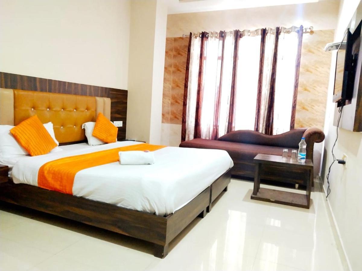 Hotel Sukhman Residency Амритсар Экстерьер фото